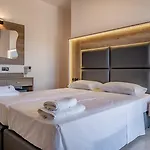 Aparthotel Bright Star