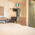 Bright Star Aparthotel