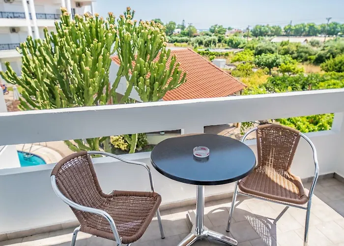 Bright Star Hotel de apartamente Faliraki