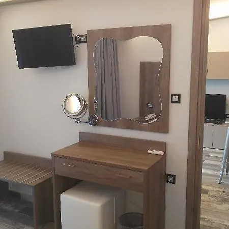 Aparthotel Bright Star 4*