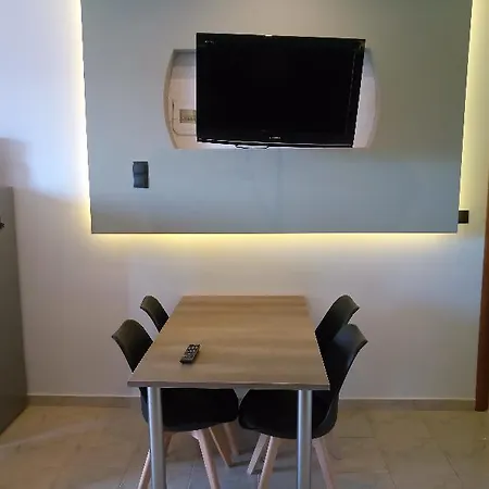 Bright Star Aparthotel 4*