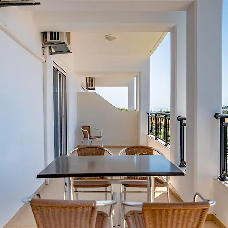 Bright Star Apartahotel 4*