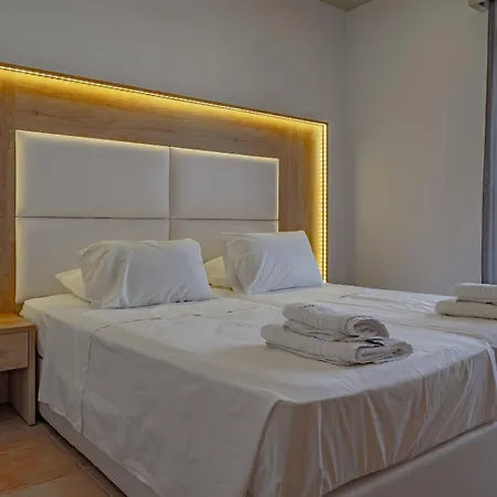 Bright Star Aparthotel