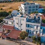 Bright Star Aparthotel