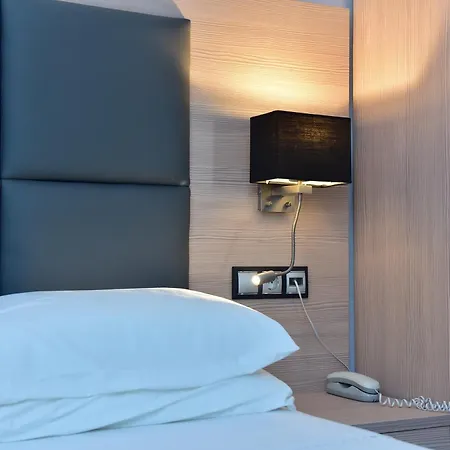 Bright Star Aparthotel