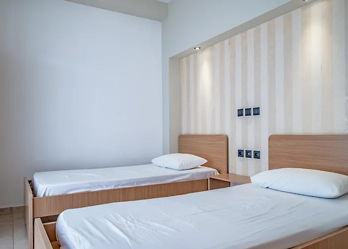 Bright Star Aparthotel 4*