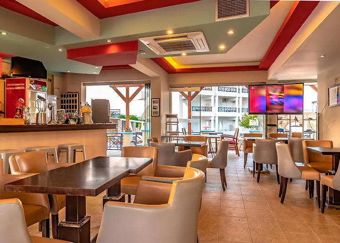 Aparthotel Bright Star