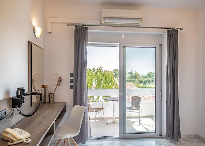 Bright Star Aparthotel