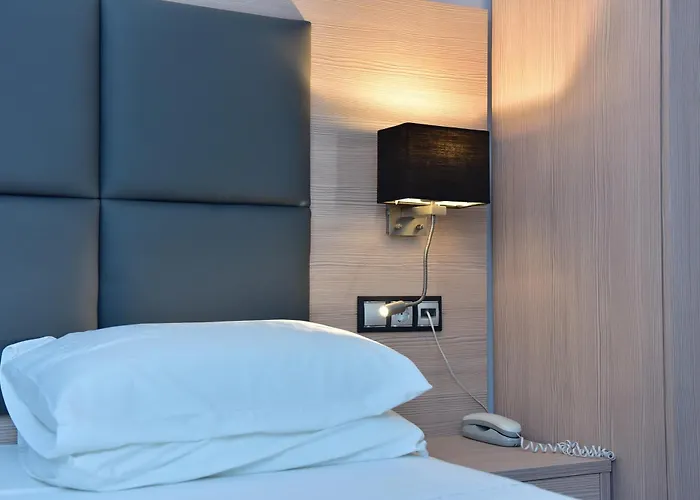 Bright Star Aparthotel